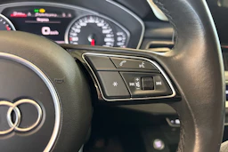 musta Audi A4 2021 kuva 16.