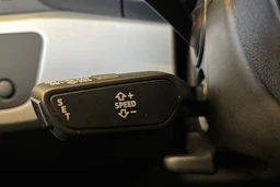 musta Audi A4 2021 kuva 17.