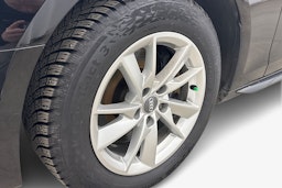 musta Audi A4 2022 kuva 11.