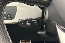 musta Audi A4 2022 kuva 15.