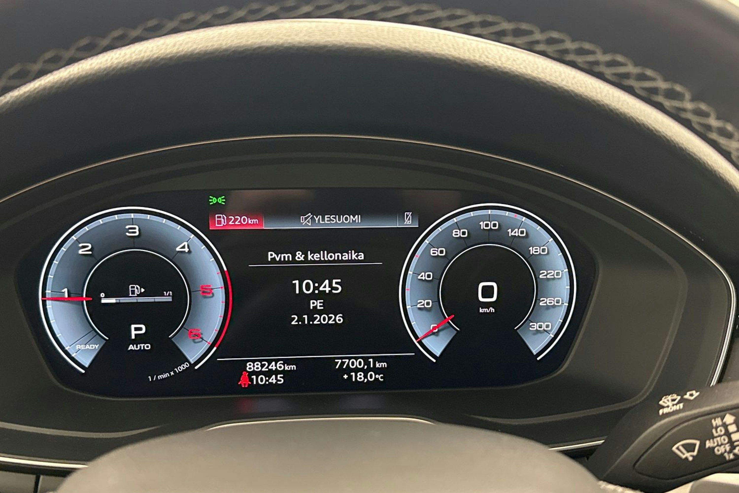 musta Audi A4 2022 kuva 18.