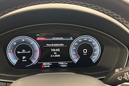 musta Audi A4 2022 kuva 18.