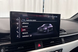 musta Audi A4 2022 kuva 22.