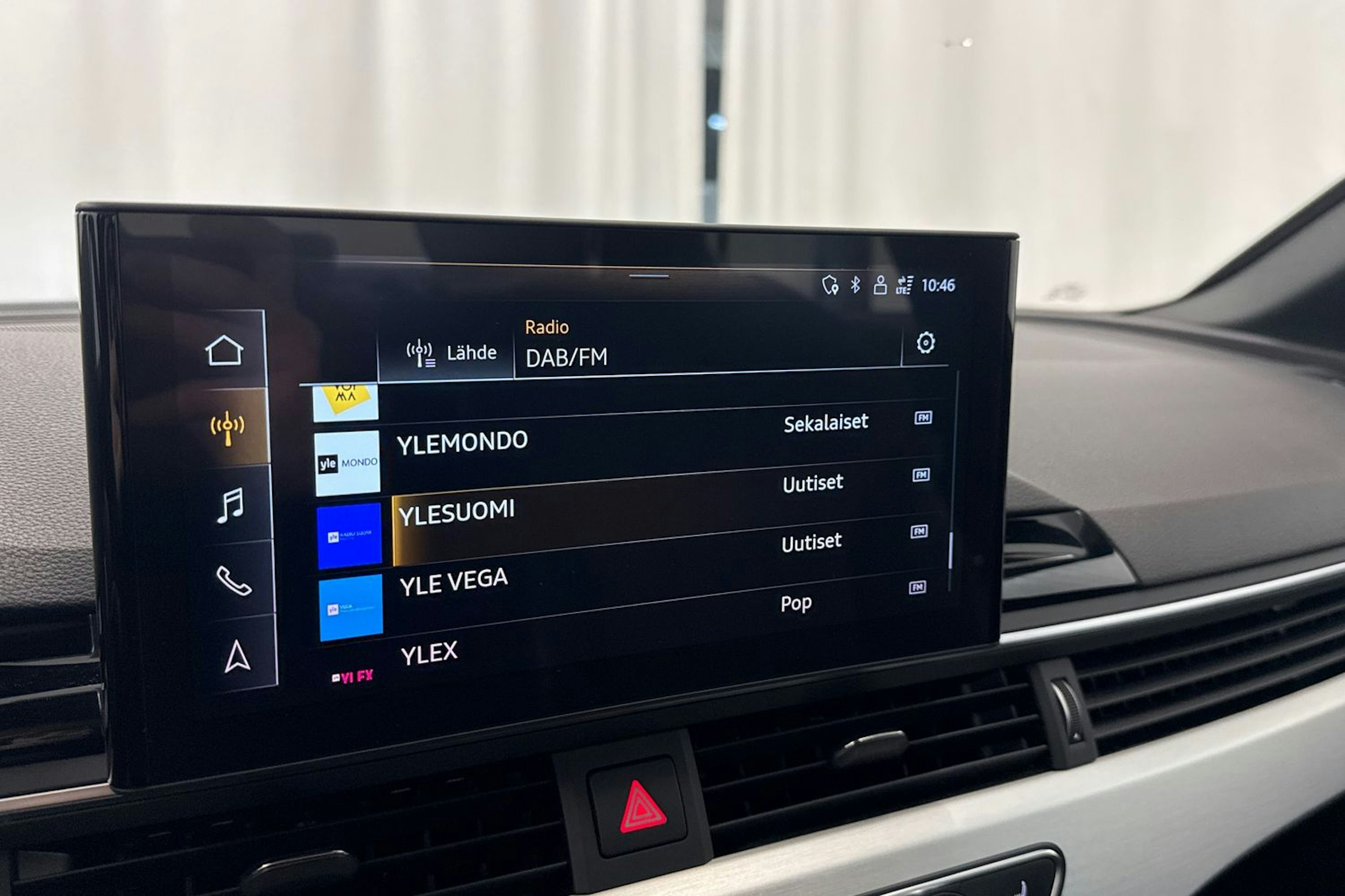 musta Audi A4 2022 kuva 24.