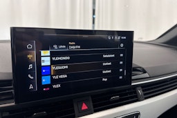 musta Audi A4 2022 kuva 24.