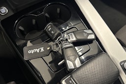 musta Audi A4 2022 kuva 25.