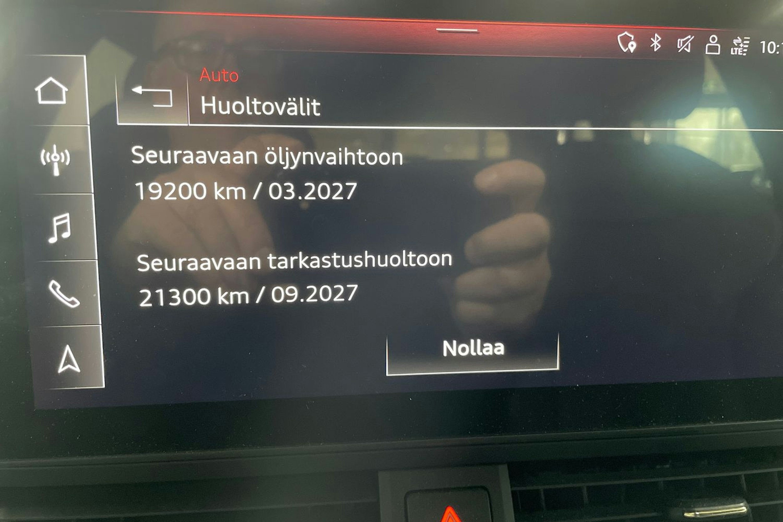 Sininen Audi A4 2022 kuva 17.