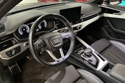 Musta Audi A4 2022 kuva 3.