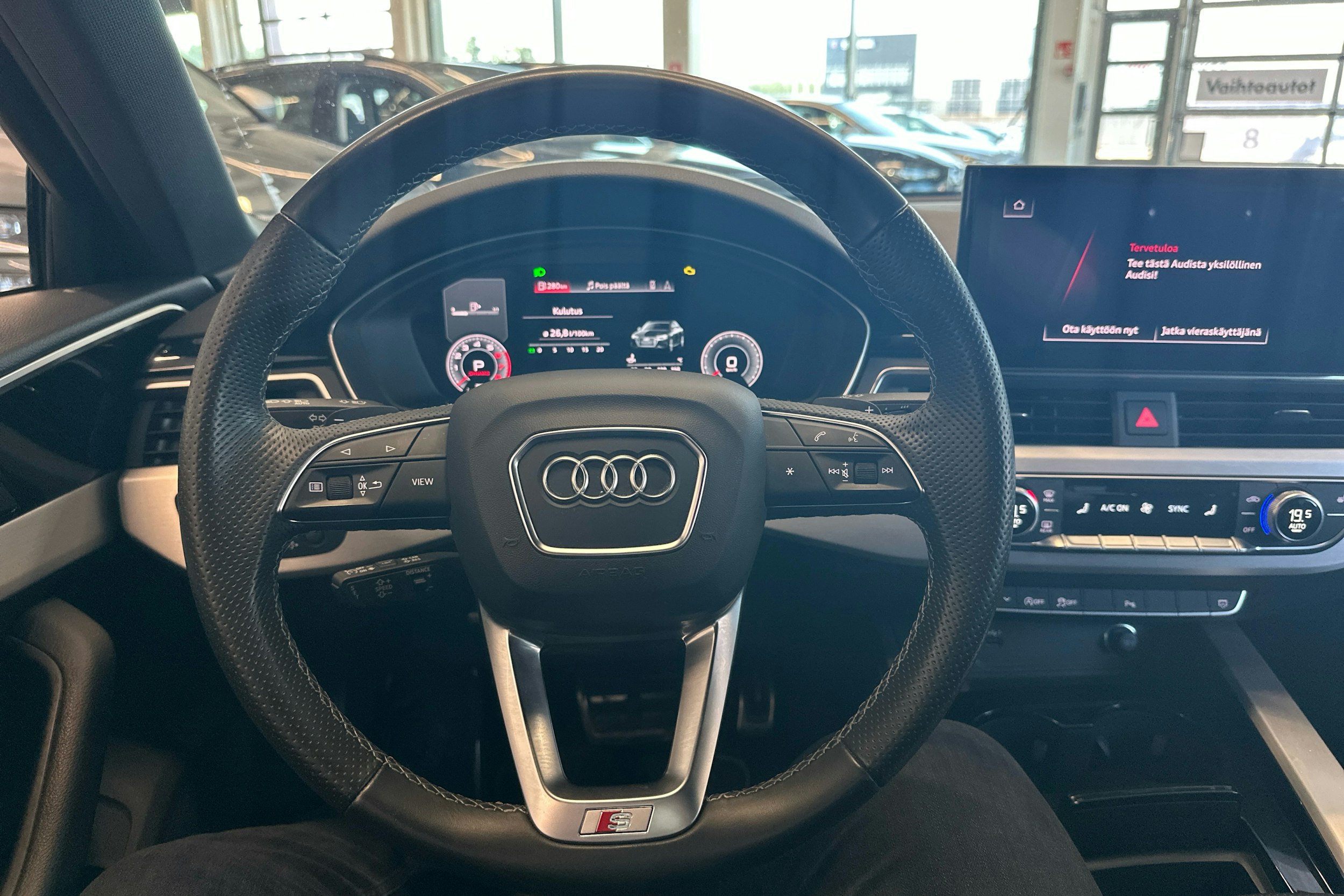 musta Audi A4 2022 kuva 24.