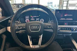 musta Audi A4 2022 kuva 24.