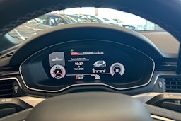 musta Audi A4 2022 kuva 25.