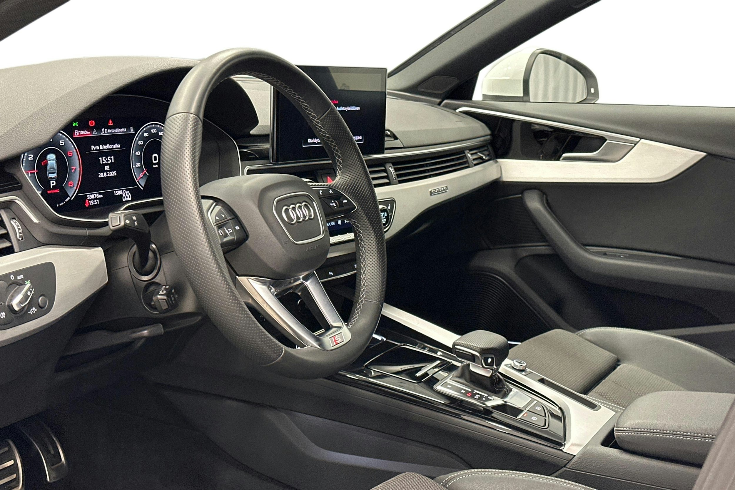 valkoinen Audi A4 2022 kuva 7.