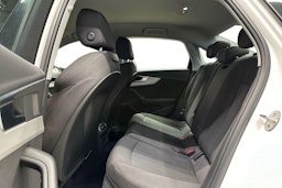 valkoinen Audi A4 2022 kuva 10.