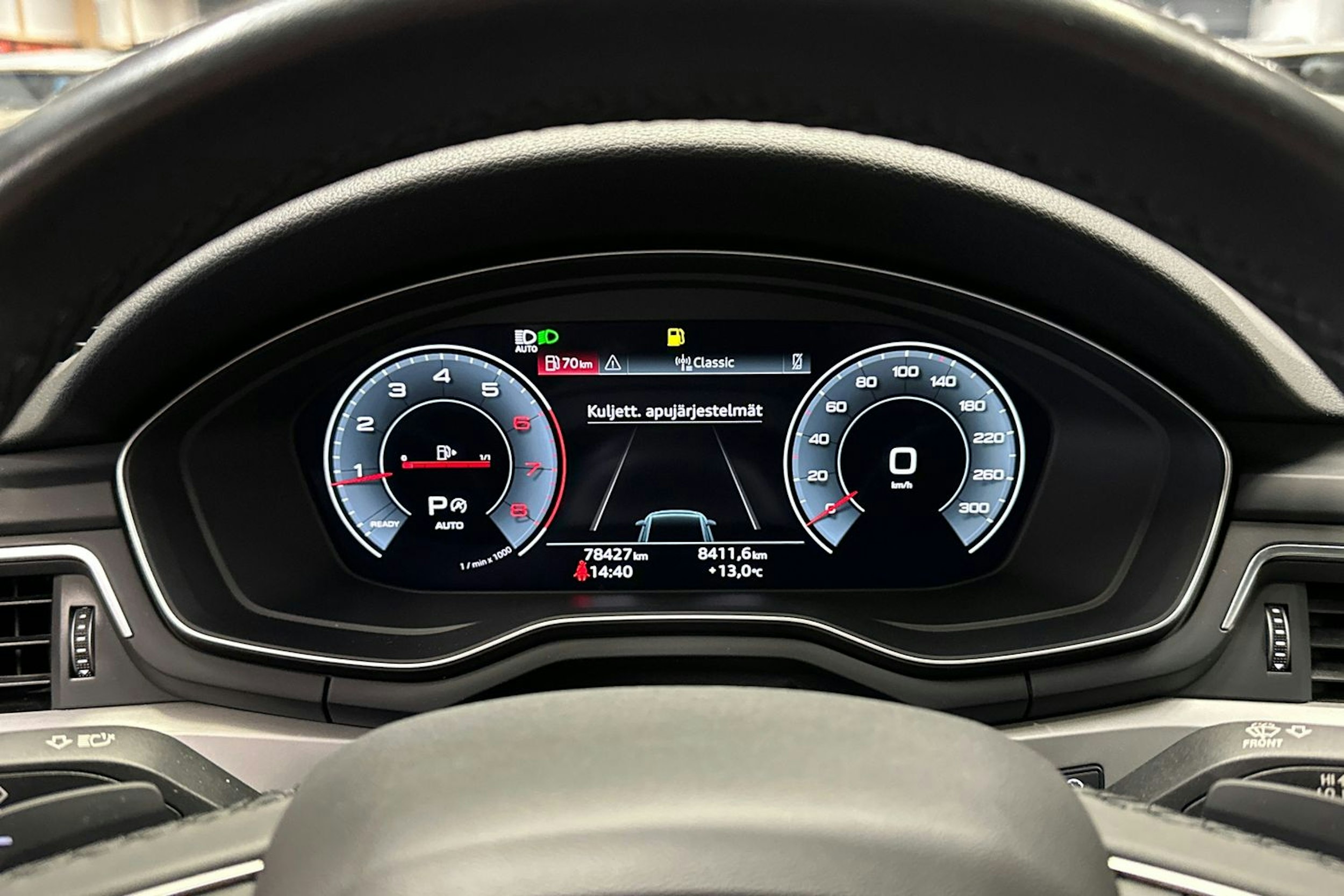 valkoinen Audi A4 2022 kuva 22.