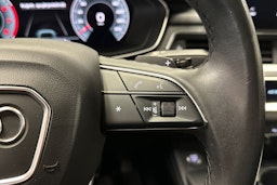 valkoinen Audi A4 2022 kuva 26.