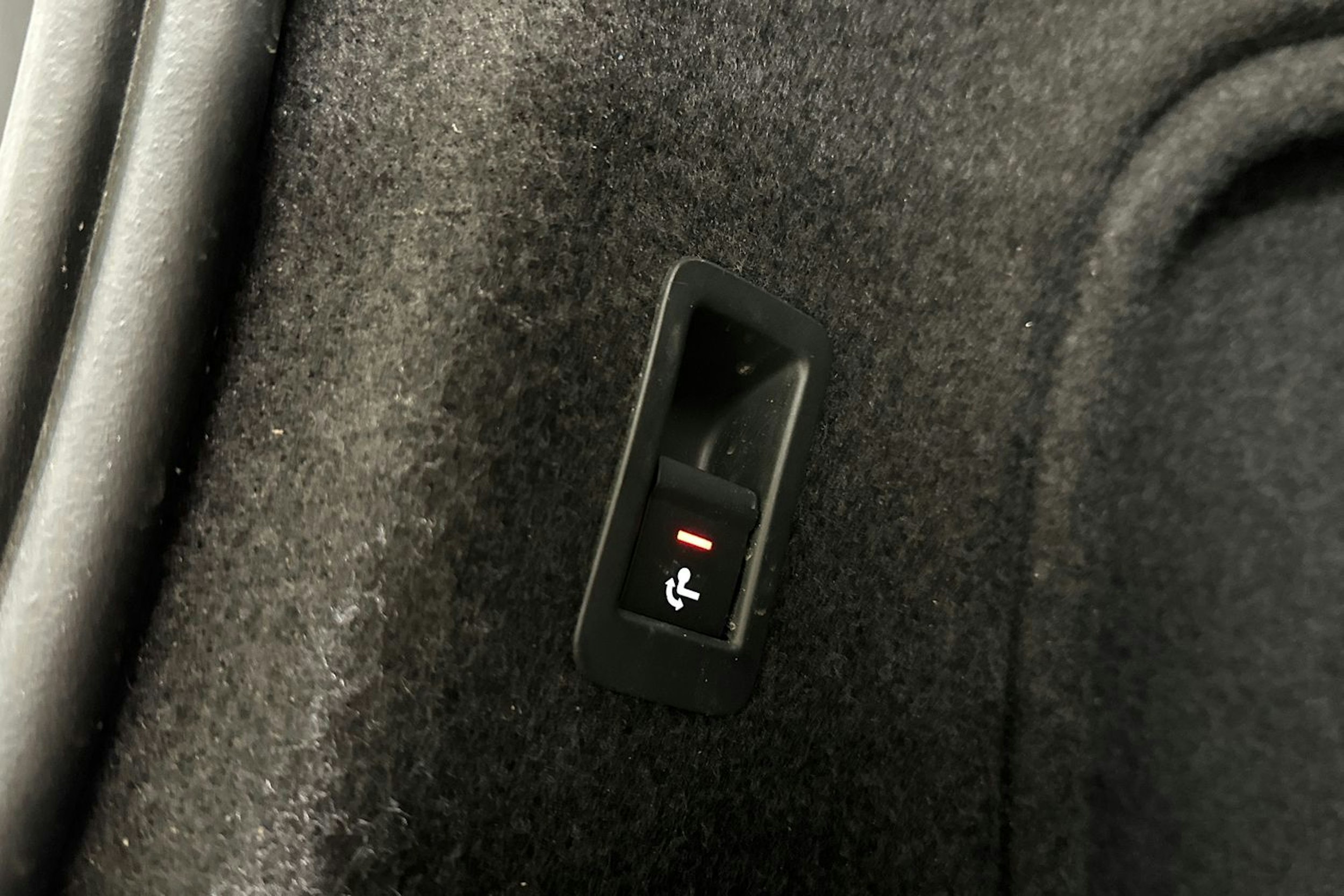 valkoinen Audi A4 2022 kuva 30.