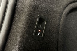 valkoinen Audi A4 2022 kuva 30.