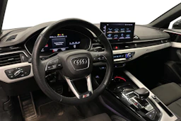 musta Audi A4 2022 kuva 6.