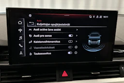 musta Audi A4 2022 kuva 28.