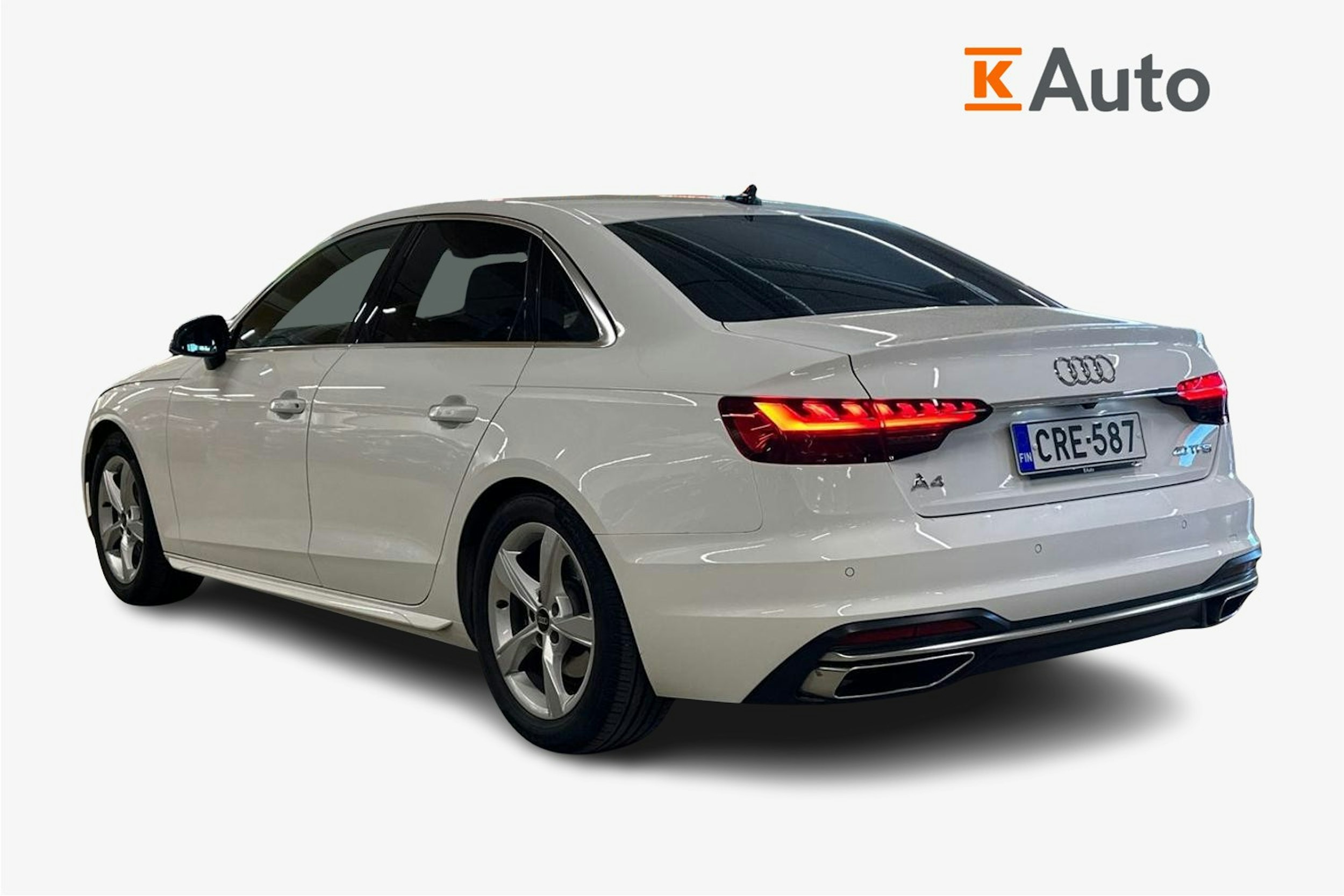 valkoinen Audi A4 2022 kuva 2.