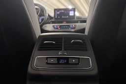 valkoinen Audi A4 2022 kuva 35.