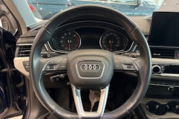 sininen Audi A4 2022 kuva 16.