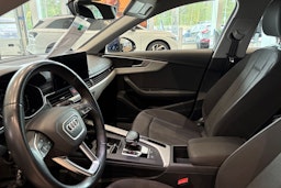 sininen Audi A4 2022 kuva 20.