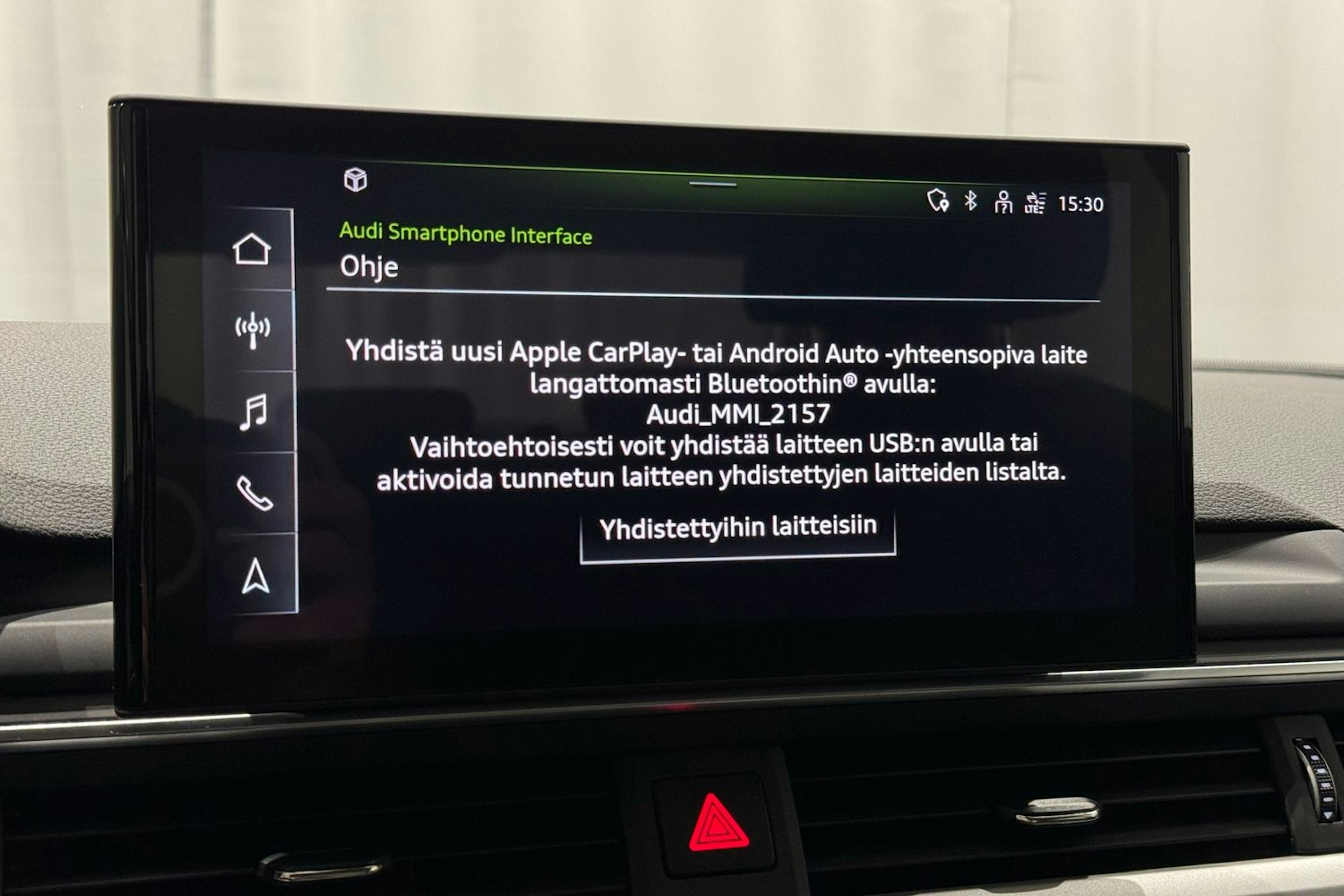 sininen Audi A4 2022 kuva 24.