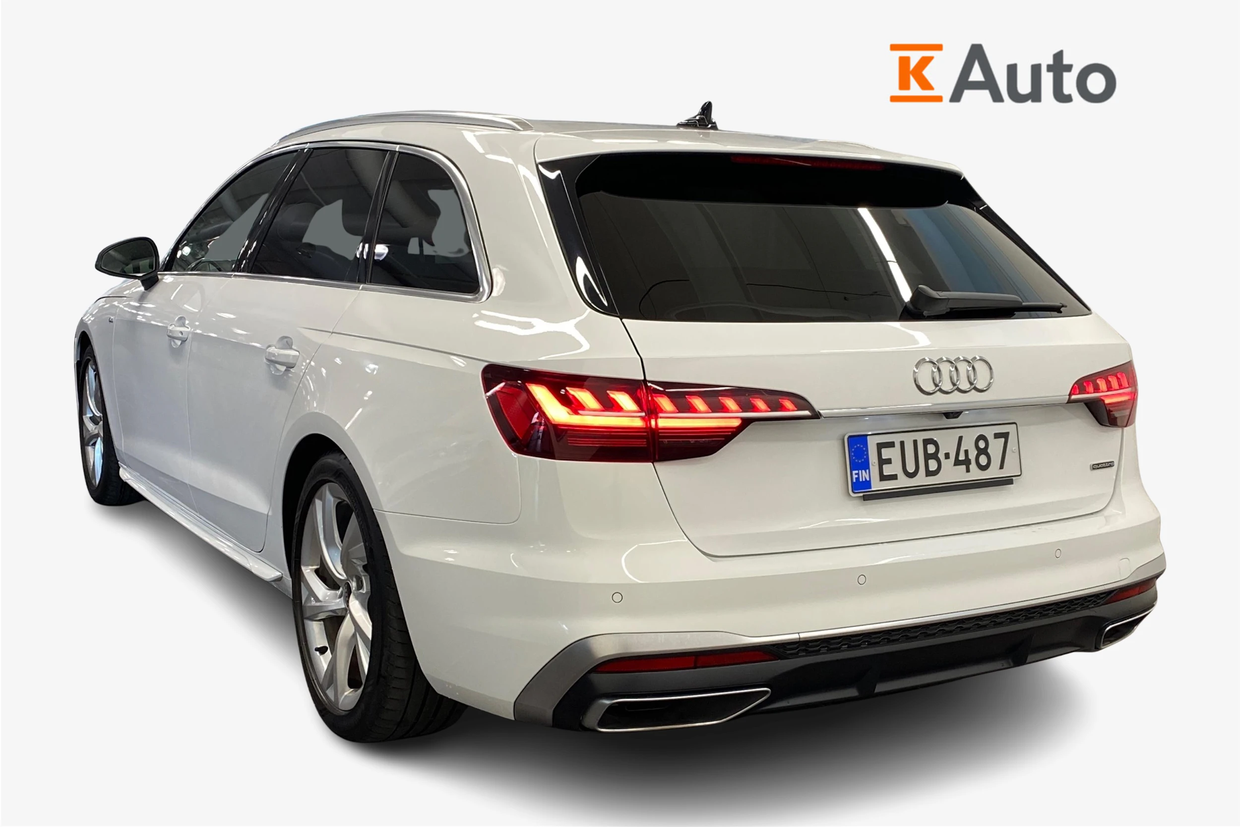 valkoinen Audi A4 2022 kuva 2.