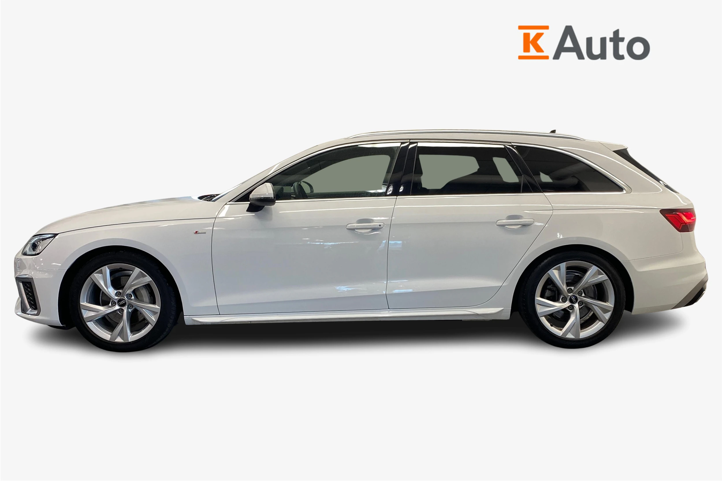 valkoinen Audi A4 2022 kuva 5.