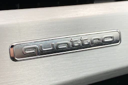 valkoinen Audi A4 2022 kuva 23.