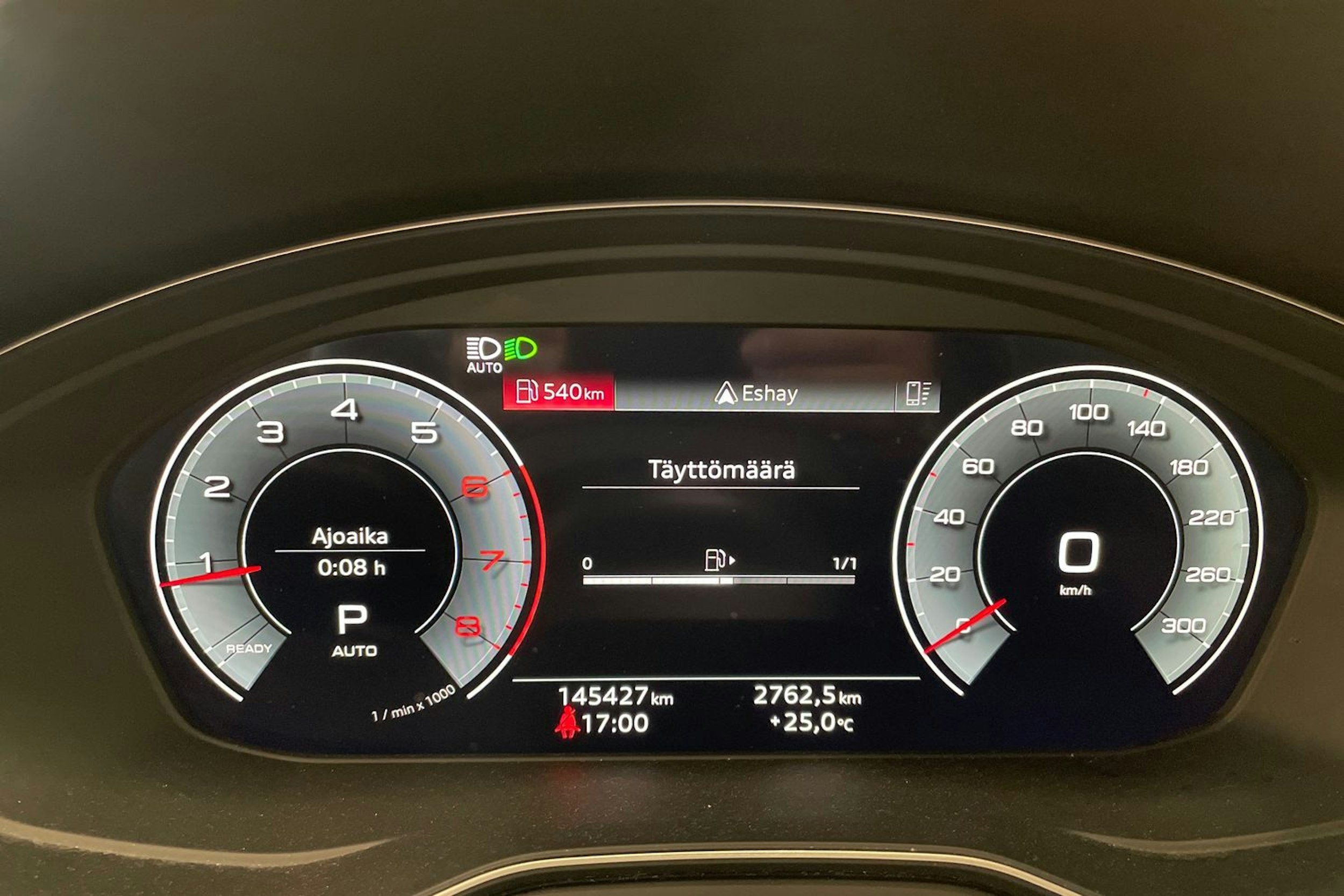 valkoinen Audi A4 2022 kuva 20.