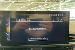 valkoinen Audi A4 2022 kuva 26.