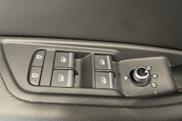 valkoinen Audi A4 2022 kuva 33.
