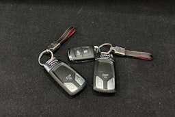 valkoinen Audi A4 2022 kuva 19.