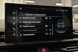 musta Audi A4 2022 kuva 26.