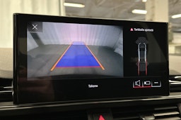 musta Audi A4 2022 kuva 27.