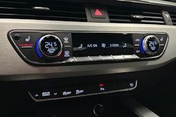 musta Audi A4 2022 kuva 28.