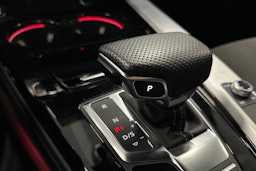 musta Audi A4 2022 kuva 29.