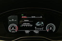 musta Audi A4 2022 kuva 15.