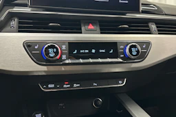 musta Audi A4 2022 kuva 17.