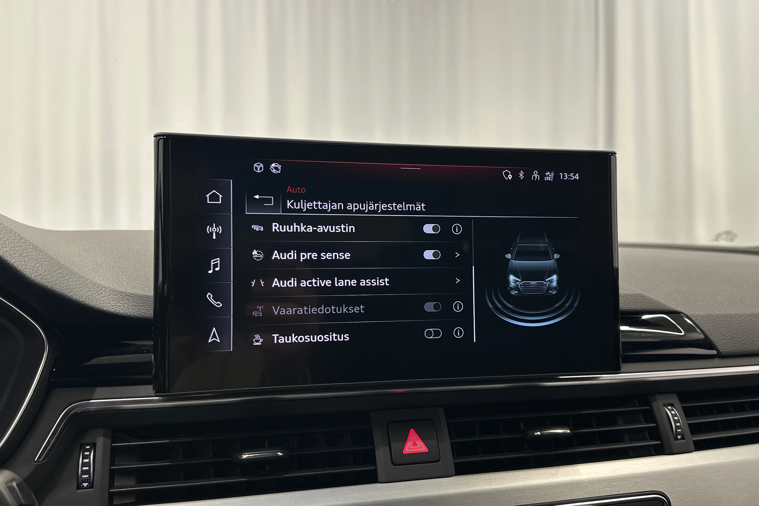 musta Audi A4 2022 kuva 20.
