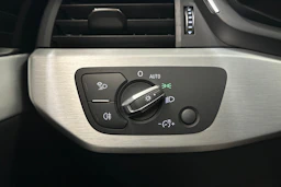 musta Audi A4 2022 kuva 22.