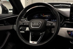 Musta Audi A4 2022 kuva 17.