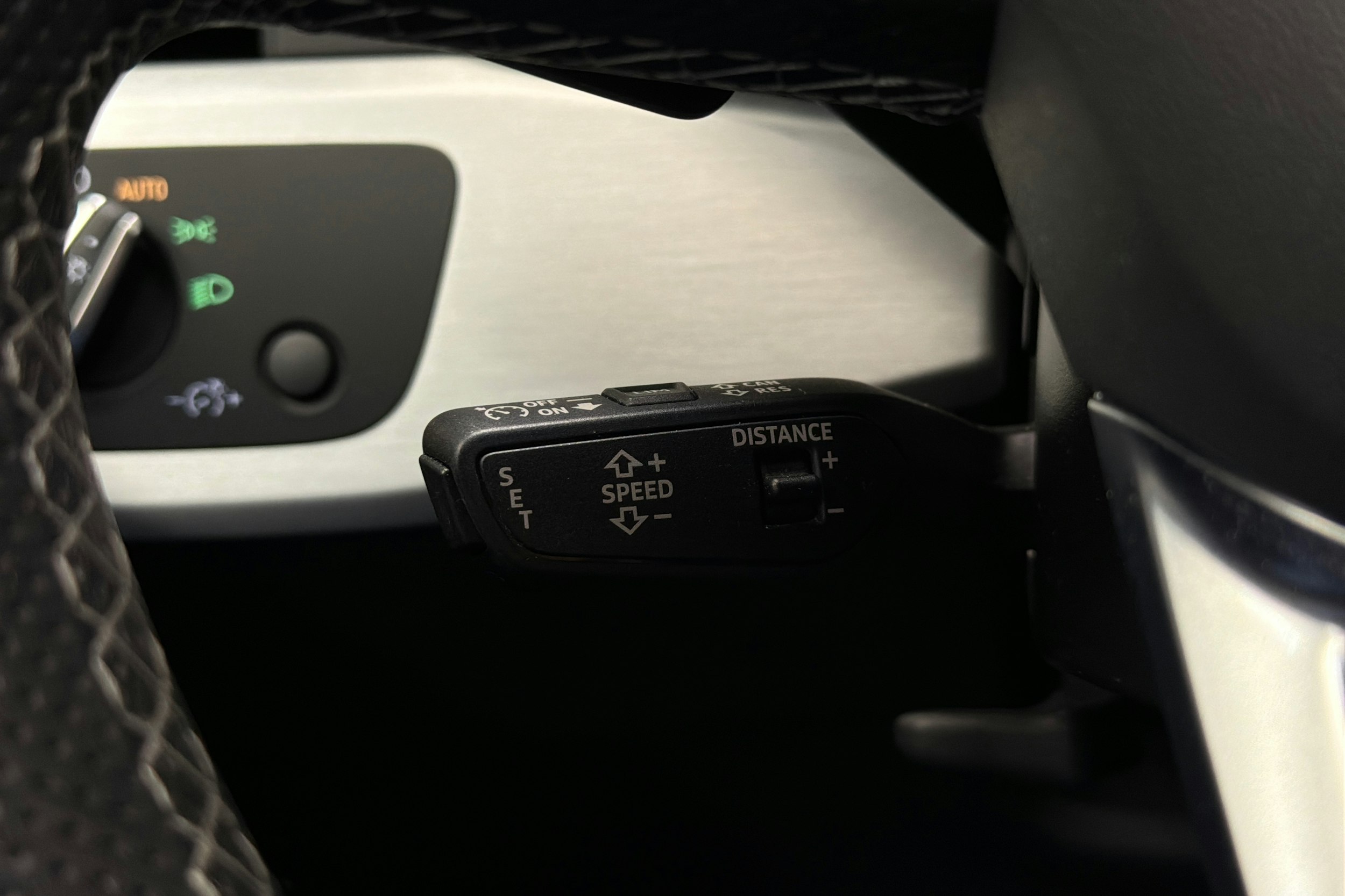 Musta Audi A4 2022 kuva 22.