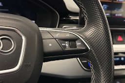 Musta Audi A4 2022 kuva 25.