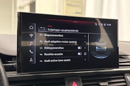 Musta Audi A4 2022 kuva 29.