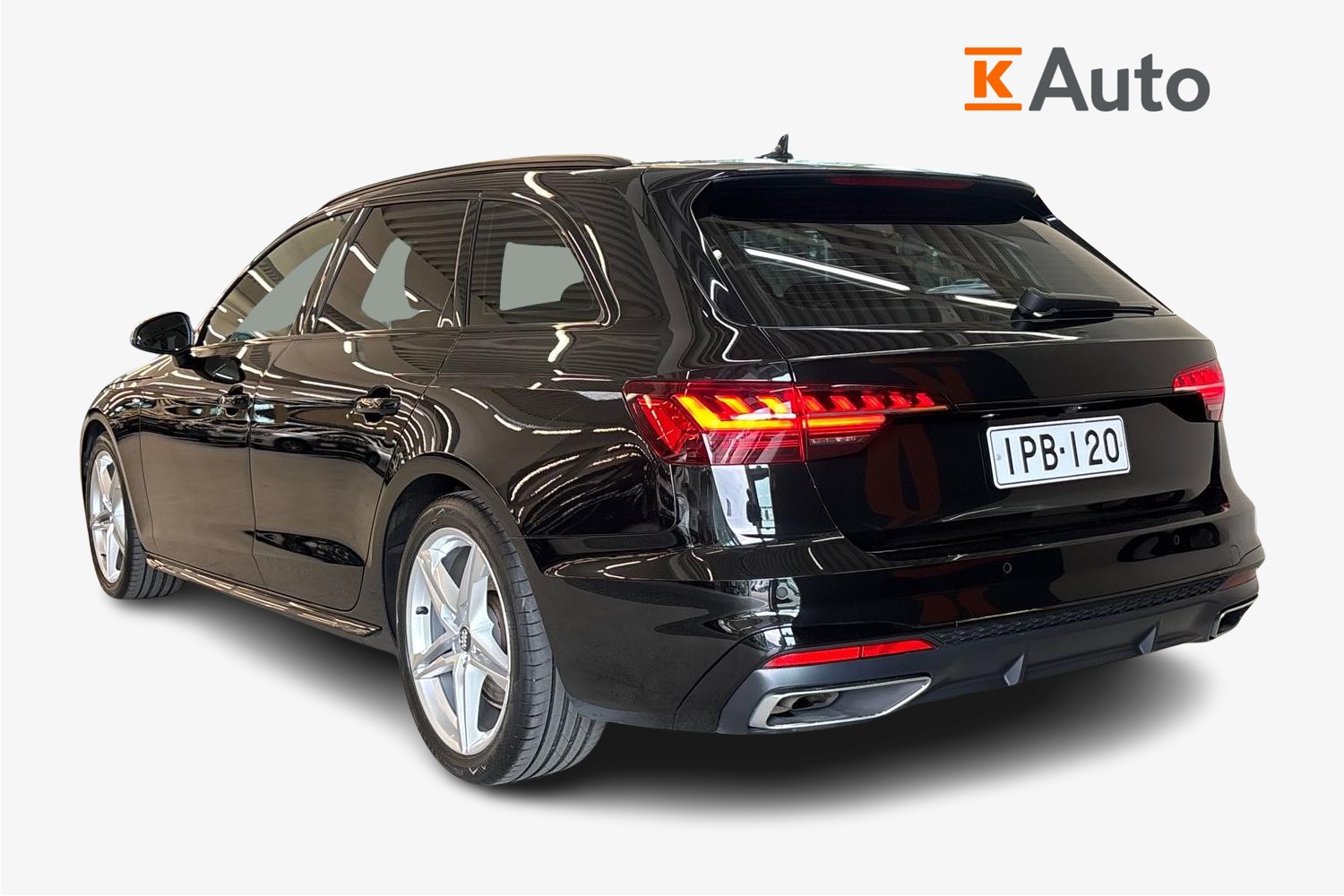 Audi A4 2022, photo 2/27