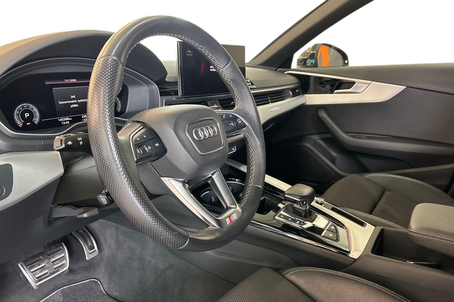 Audi A4 2022, photo 6/27