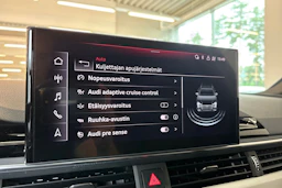 musta Audi A4 2022 kuva 19.